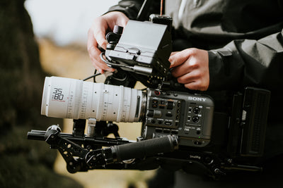 DZOFilm Catta 35-80mm T2.9 Cine Zoom Lens (White or Black) [Lens Mount Type: Canon RF Mount]