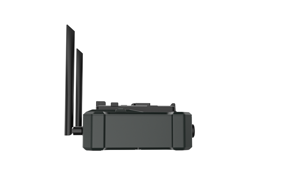 Hollyland Solidcom C1 Pro Wireless Intercom System With Hub - 8S [8 Headsets]